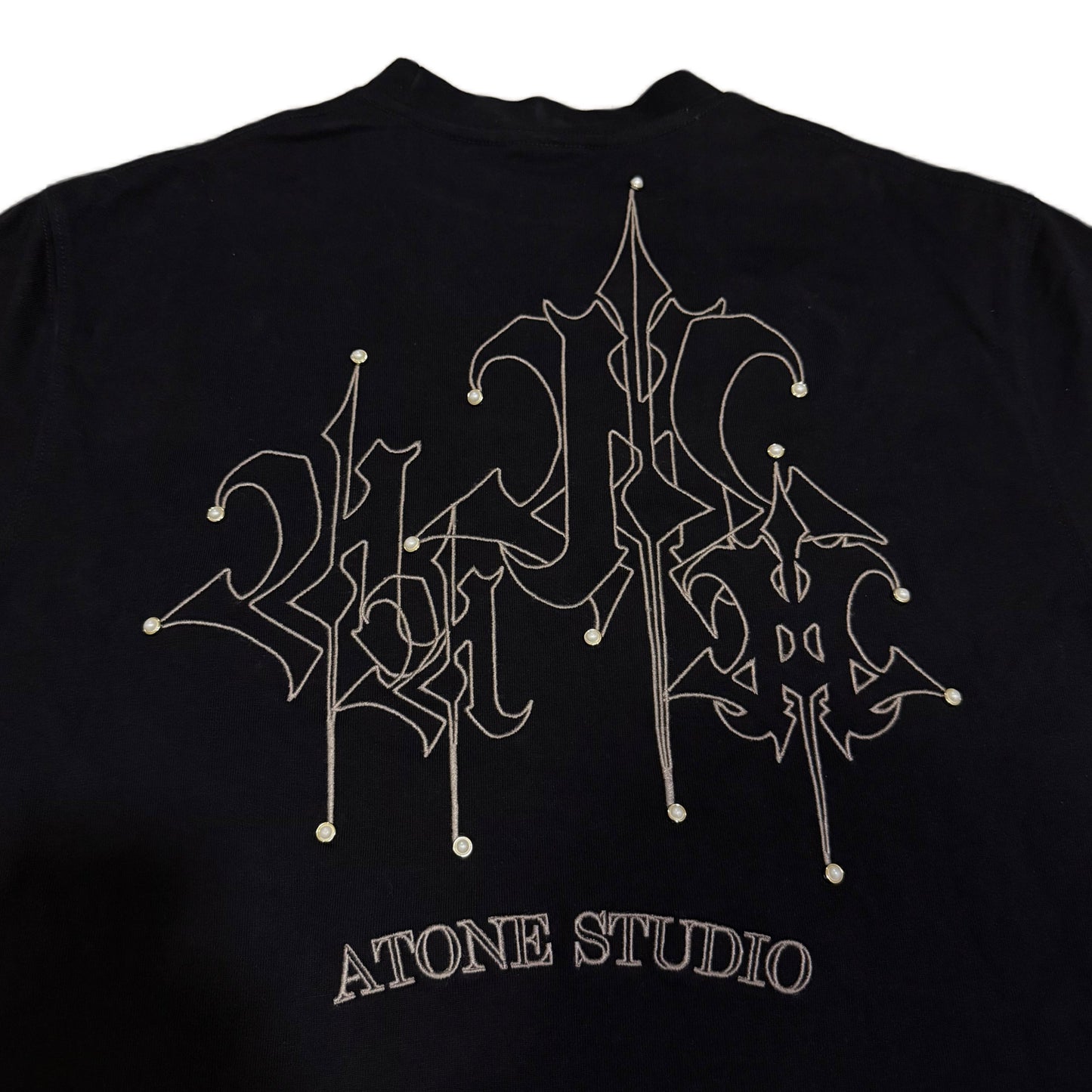 ATONE STUDIO PEARL TEE