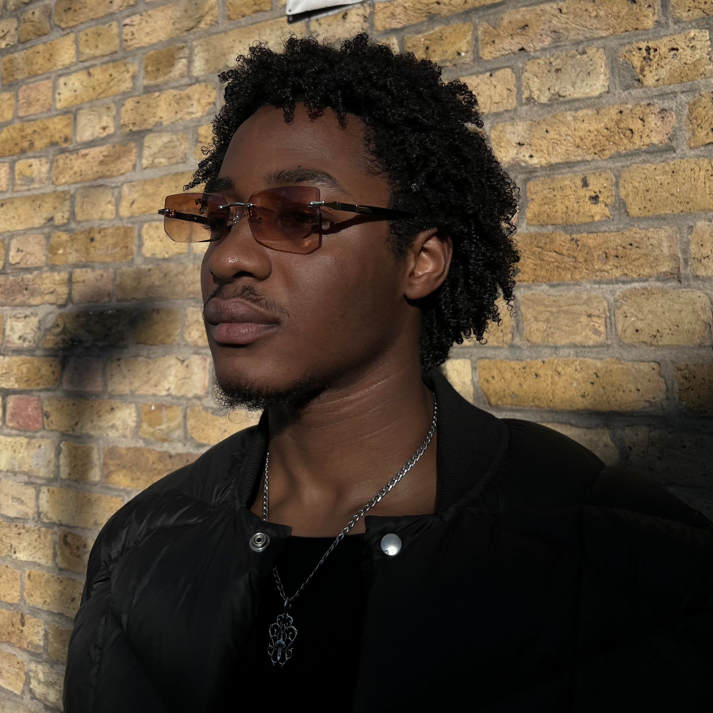 RIMLESS SUNGLASSES