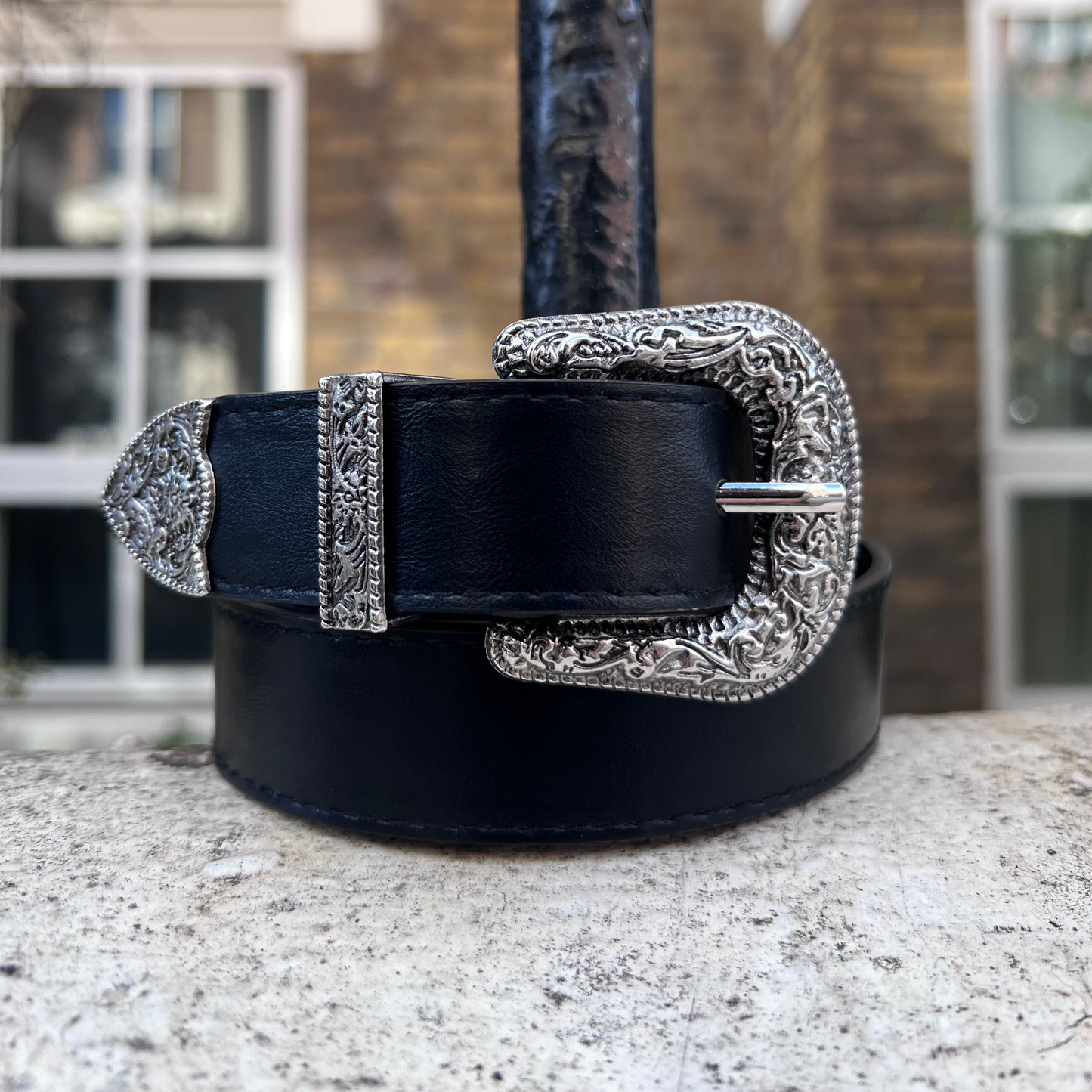 CARVED LEATHER BELT