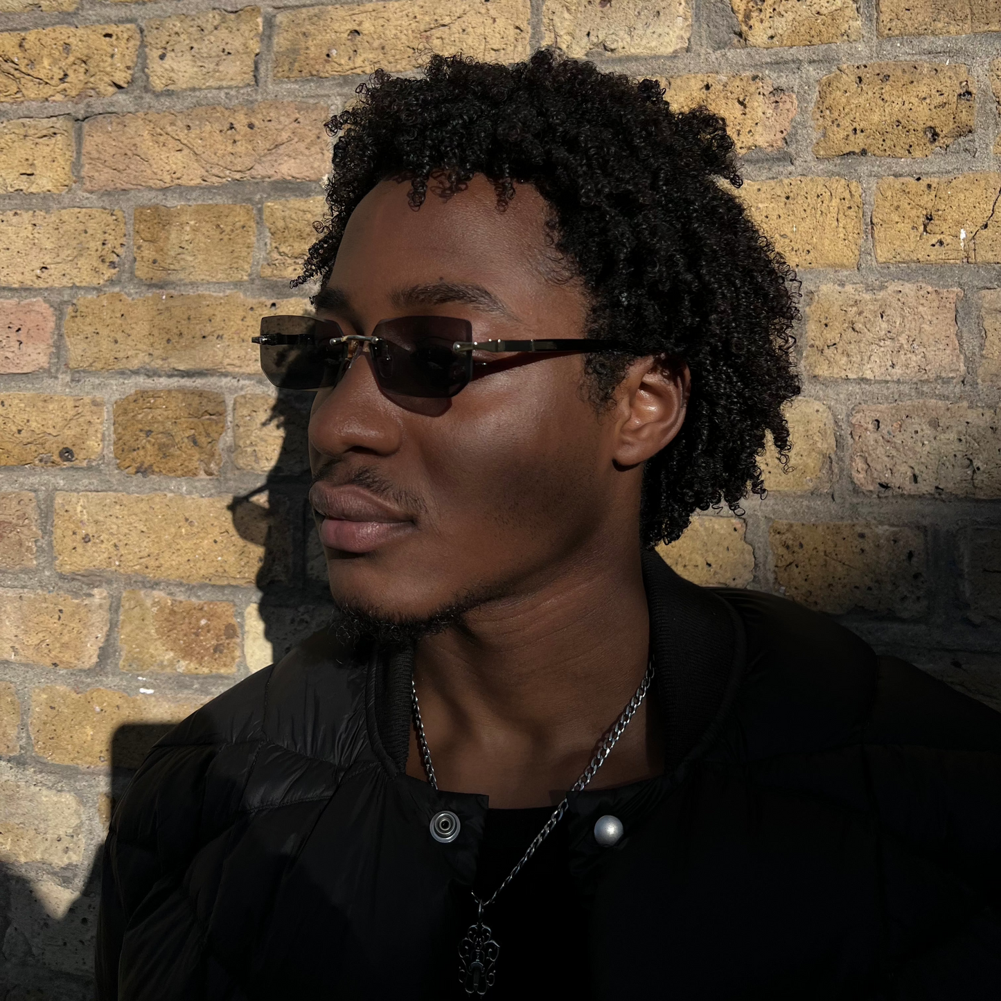 RIMLESS SUNGLASSES