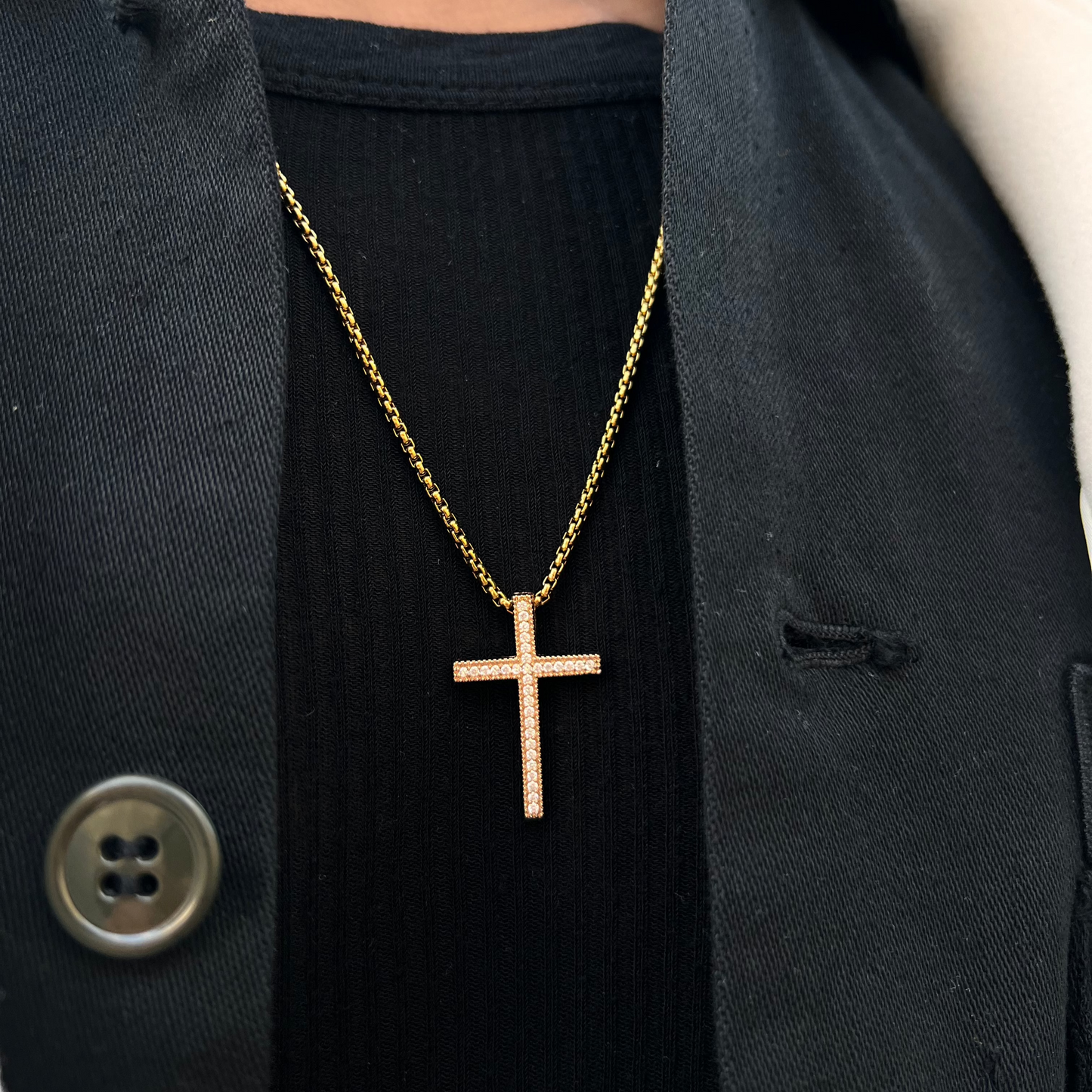 CROSS DIAMOND PENDANT